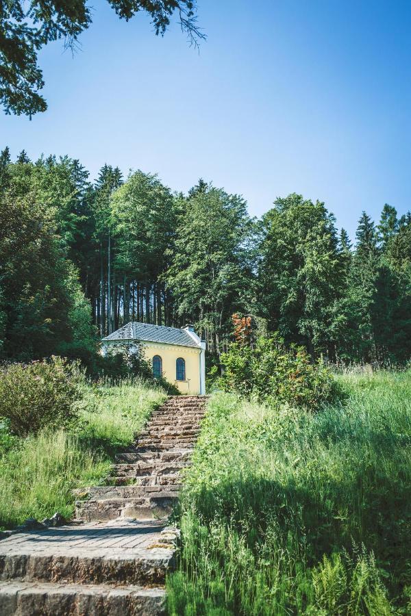 Bílá Třemešná Retro Hotel Pod Zvicinou מראה חיצוני תמונה